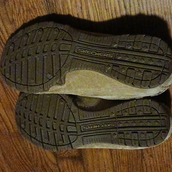 Skechers - Picture 4 of 7